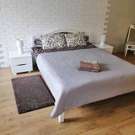 Apartment "Provence" Τσέρνιγκοφ Εξωτερικό φωτογραφία